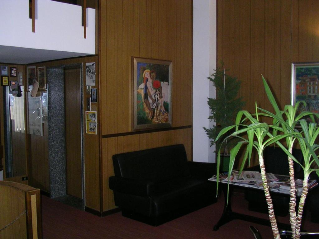 Albergo Cristallo Legnano Extérieur photo