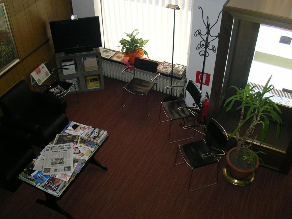 Albergo Cristallo Legnano Extérieur photo