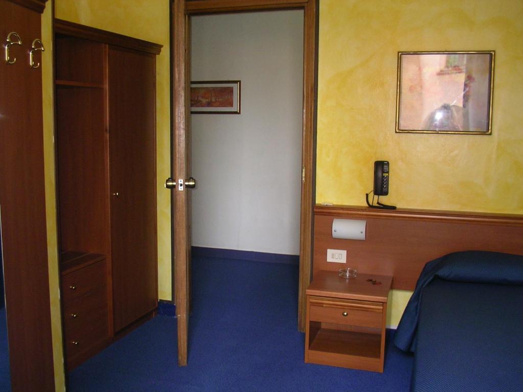 Albergo Cristallo Legnano Chambre photo